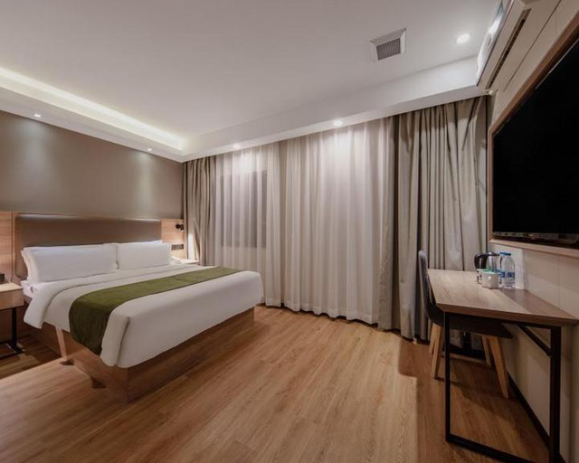 Bedroom 2, Green Tree Inn Shanghai Hongqiao Road Metro Station, Shanghai