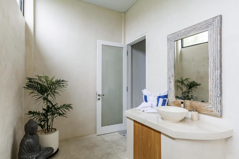 Bathroom 2, Villa Kamboja Dua - Seminyak, Badung