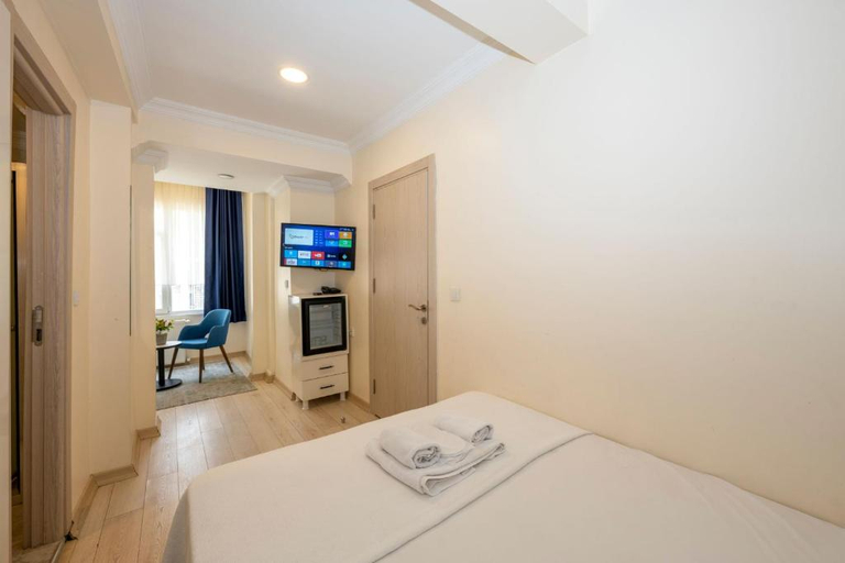Bedroom 2, Grand Istanbul Hotel, Arbil