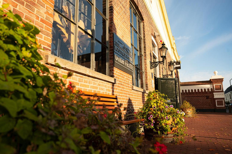 Exterior & Views 1, Boutique Hotel De Oude Veste, Hellevoetsluis