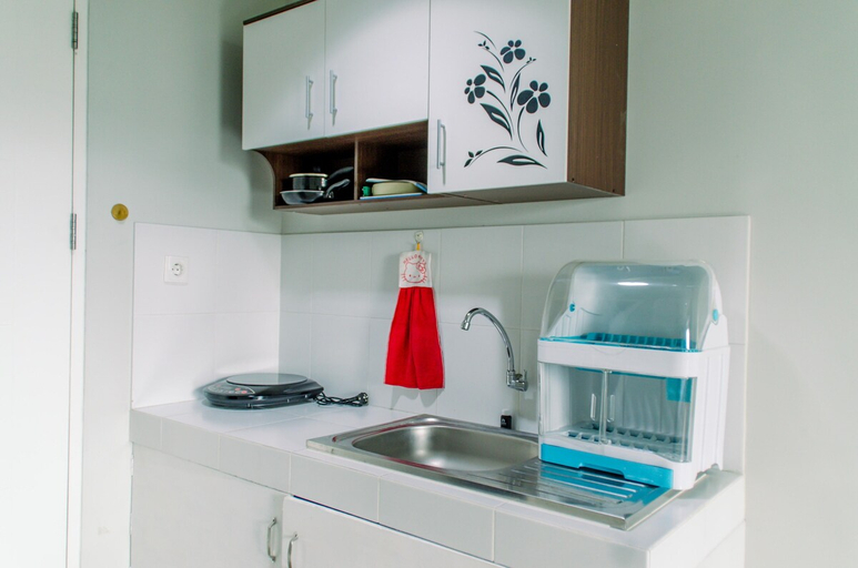 Others 5, Cozy Stay Studio Room at Beverly 90210 Apartment, Tangerang