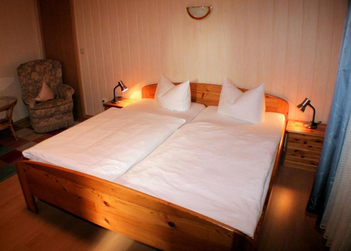 Bedroom 2, Hotel Weibertreu, Heilbronn
