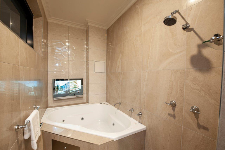 Bathroom 5, Burke & Wills Hotel, Toowoomba - Central