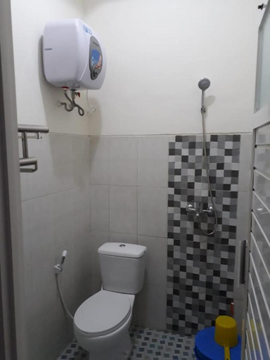 Bathroom, Villa Puncak Garuda A5, Malang
