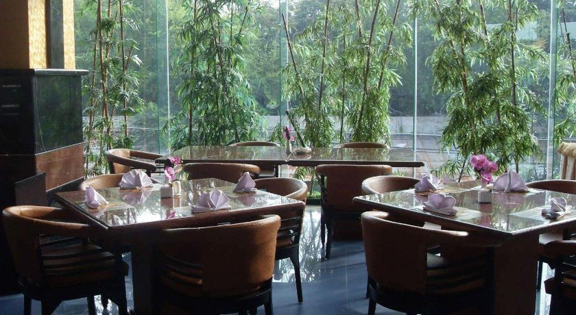 Others 5, Oval Hotel(Kt), Surabaya