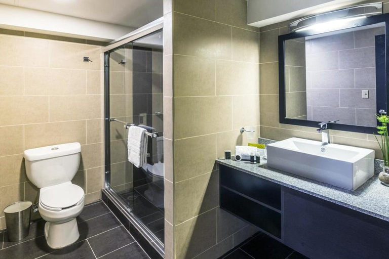 Bathroom 4, Urban Green Hotel & Suites, San José
