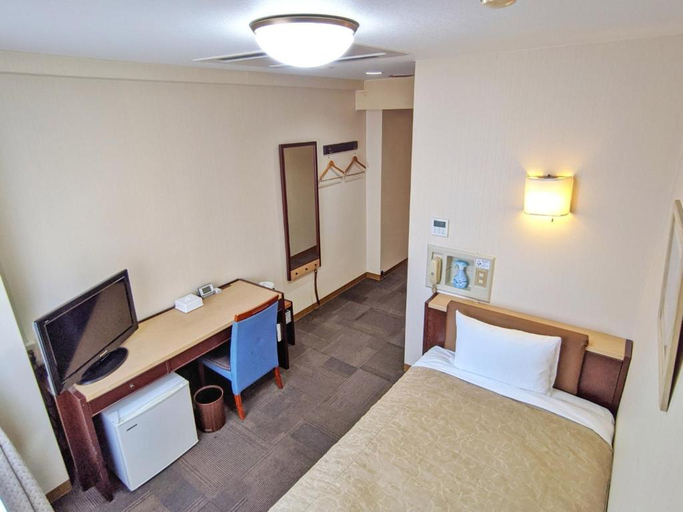 Bedroom, Kadoma Public Hotel, Kadoma