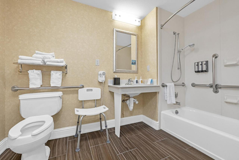 Bathroom 4, Sonesta Essential Vacaville - Napa Valley, Solano