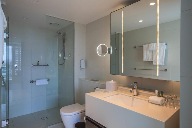 Bathroom 5, Hilton Surfers Paradise, Gold Coast