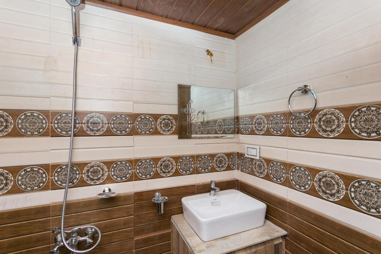 Bathroom, Grand Valley Resort, Idukki