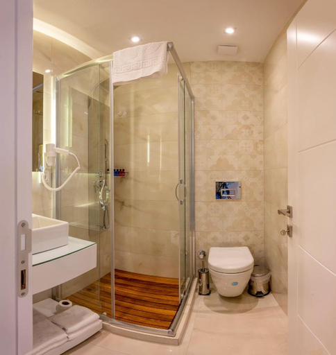 Bathroom 3, Grand Istanbul Hotel, Arbil