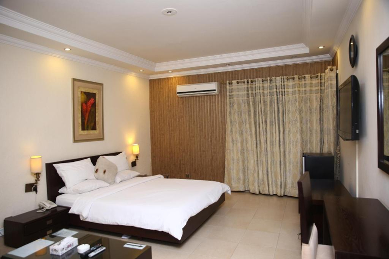 Bedroom 4, Safari Club 3, Islamabad