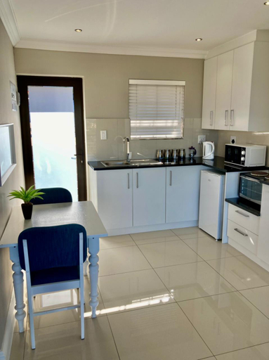 Others 5, Hilltop Guesthouse, City of Cape Town