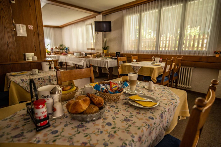 Food & Drinks 4, Hotel Weisshorn, Goms