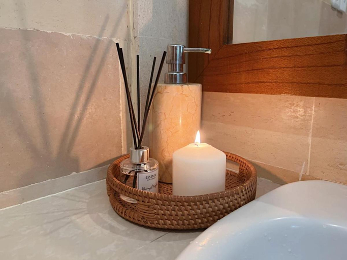 Bathroom 2, Dharma Shanti Villa - Private Pool - Peaceful Ubud Escape, Gianyar