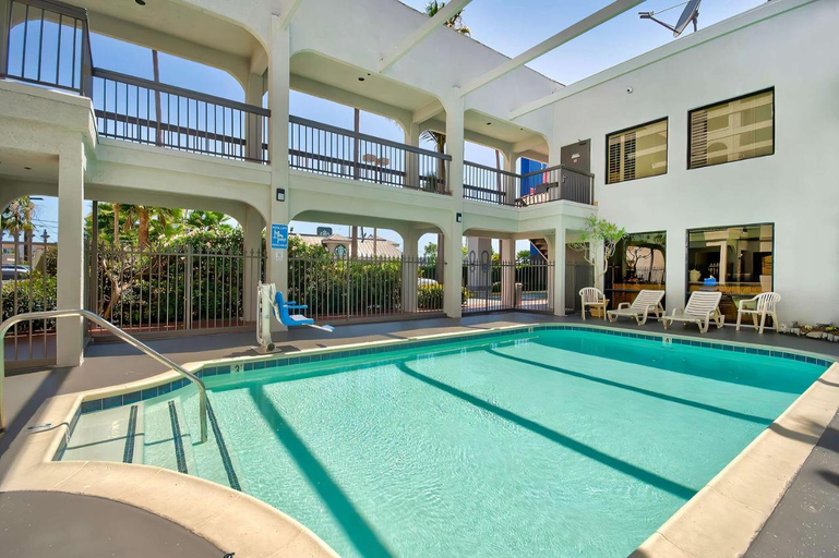 Sport & Beauty 5, Studio 6 Suites Los Angeles, CA - Los Angeles - LAX, Los Angeles