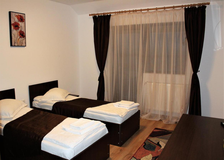Bedroom 3, Hanul lui Bogdan, Faget