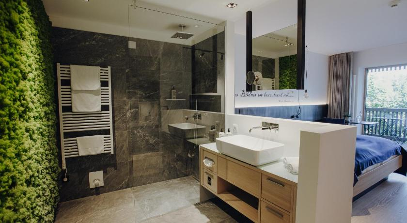Bathroom 3, Langwies Genussherberge, Hallein