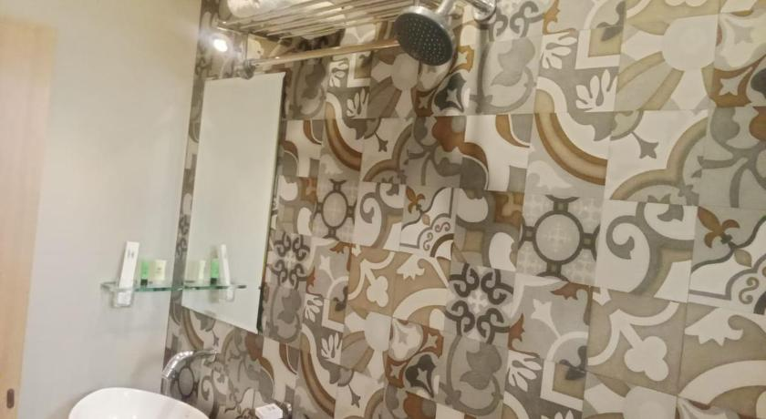 Bathroom 5, HOTEL VEGAS RESIDENCY , Thane