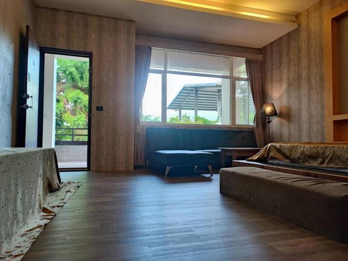 Others 4, Moonlight B&B, Nantou