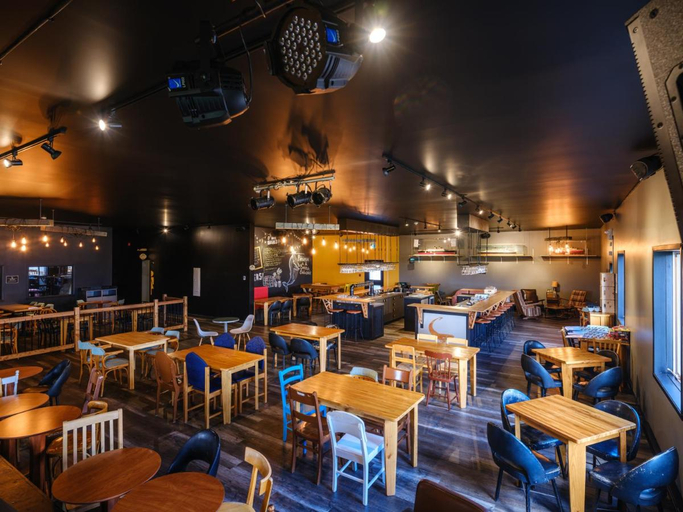 Food & Drinks 5, La Baleine Endiablee Microbrasserie, Kamouraska