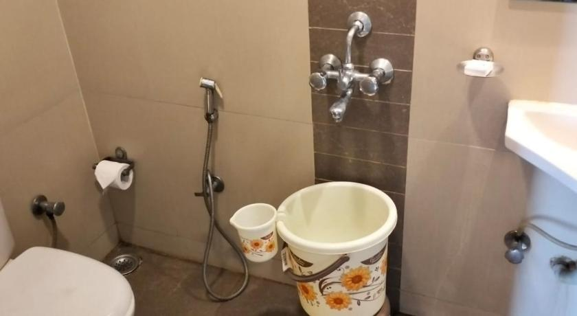 Bathroom 3, HOTEL VEGAS RESIDENCY , Thane