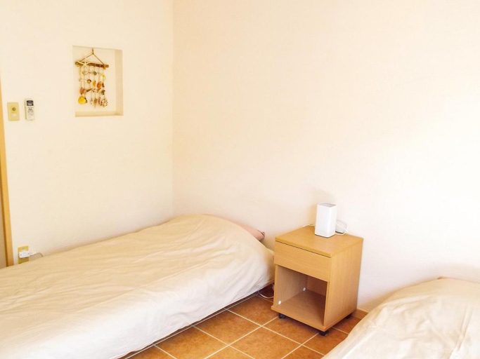 Bedroom 2, Asobi Base Yamabare House Ishigakijima, Ishigaki