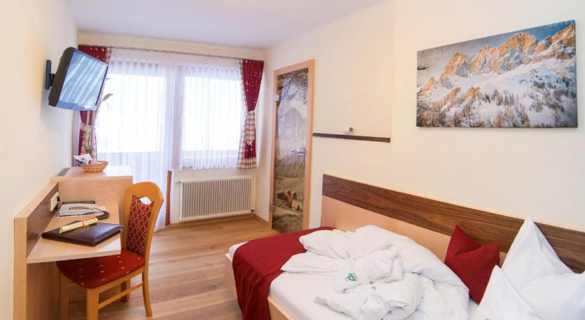Bedroom 3, Hotel Rosslhof 4 Star Superior, Liezen