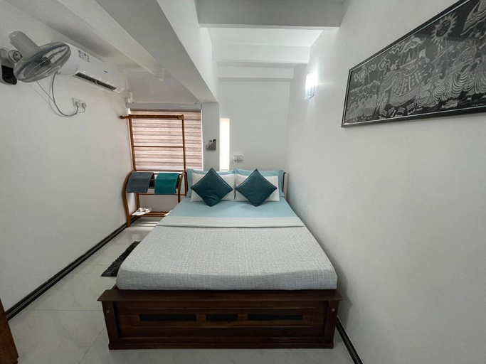Bedroom 5, SEBASTIAN TRANSIT KATUNAYAKE, Katana