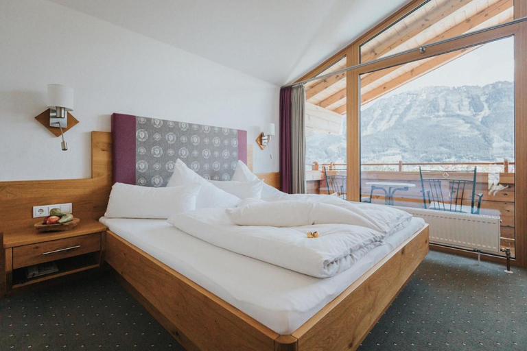 Bedroom 3, Hotel Silberfux, Sankt Johann im Pongau