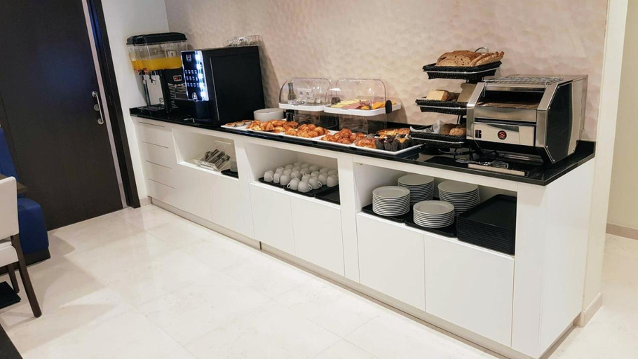 Food & Drinks 5, Porto City Hotel, Porto
