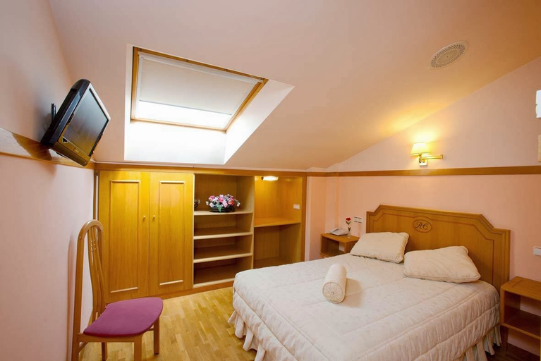 Bedroom 3, Hotel Rio Cabia, Burgos
