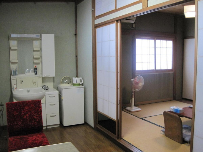 Bathroom, Suminoe Ryokan, Onomichi