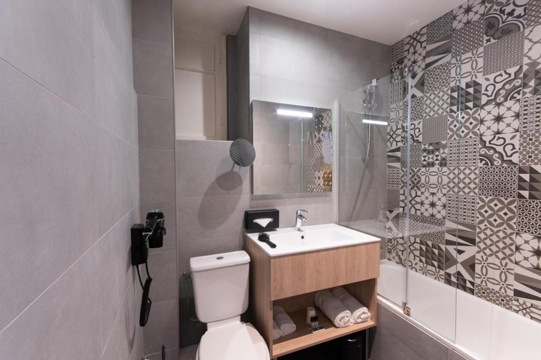 Bathroom 5, Hotel Aria, Alpes-Maritimes
