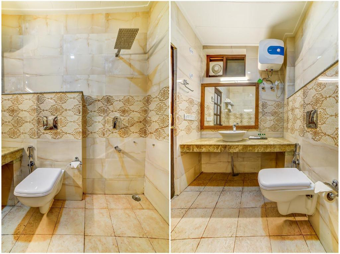 Bathroom 5, Bliss & Co by HNH, Dehradun