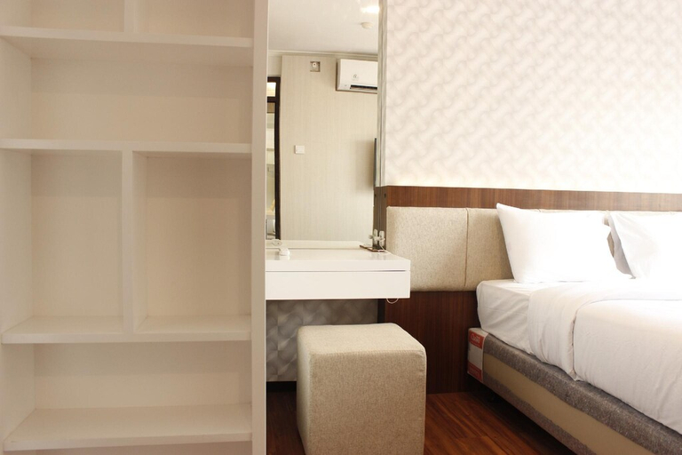 Bedroom 1, Comfortable & Gorgeous 2BR at Gateway Pasteur Apartment, Bandung