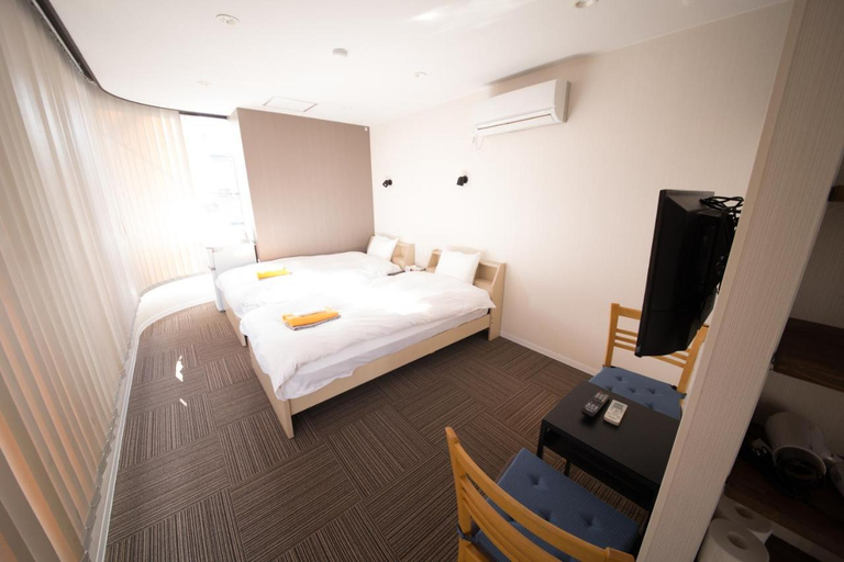 Bedroom 2, City Kaigetsu, Sumoto