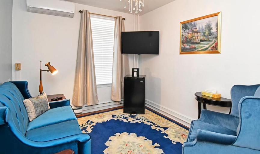 Others 5, The Country Inn of Berkeley Springs, Morgan