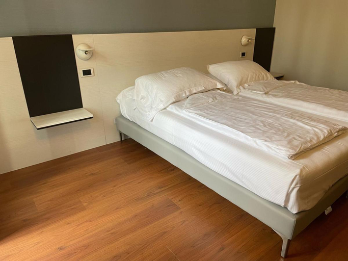 Bedroom 2, Hotel Al Caval, Verona