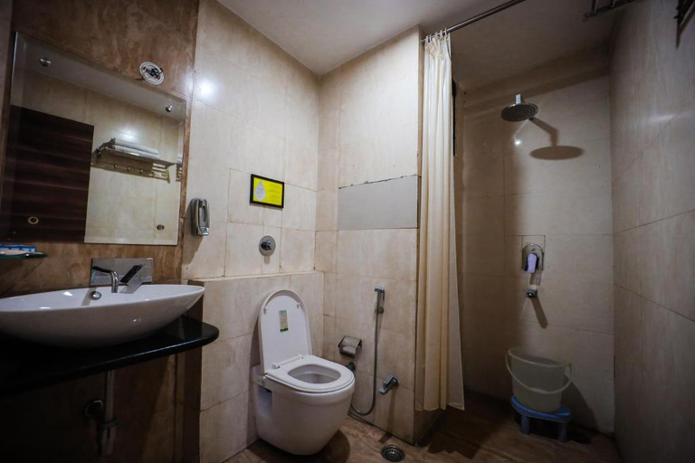 Bathroom, HOMANSH GALAXY HOTEL, Kanpur Nagar