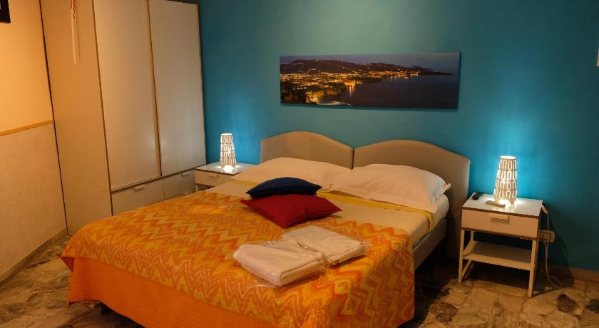 Bedroom 2, Bed & Breakfast Il Golfo, Napoli