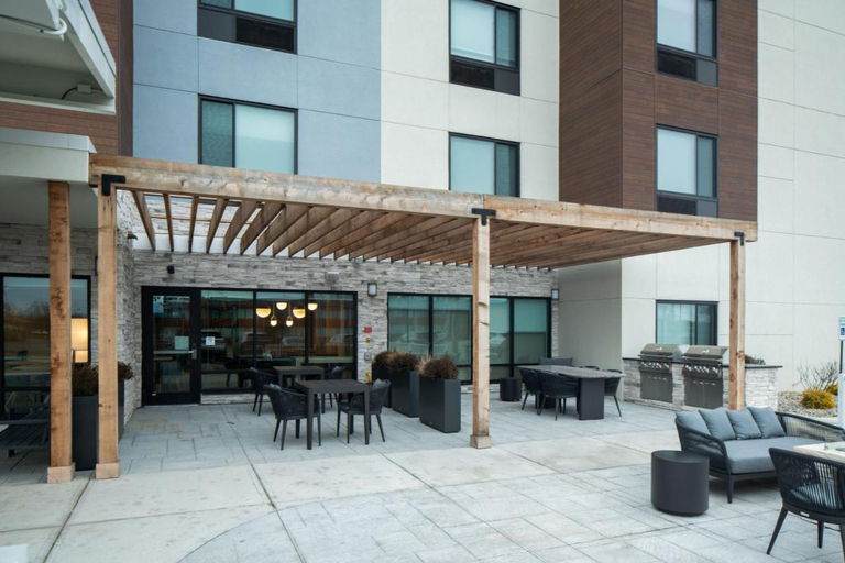 Exterior & Views 2, Towne Place Suites, Dauphin