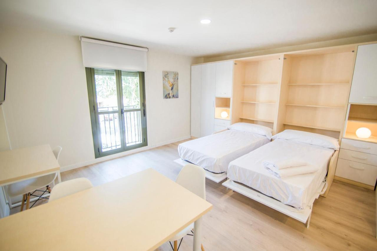 Bedroom 2, Apartamentos Plaza de Santiago - Estudios Turisticos - 1 LLAVE, Madrid