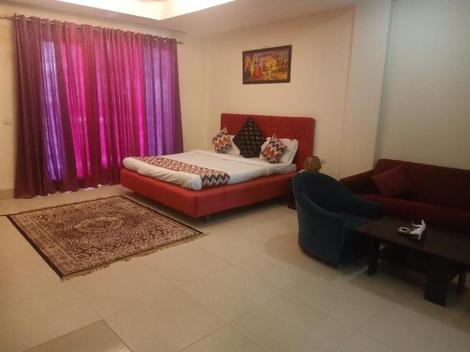 Bedroom 5, The Hotel Am Bliss, Gurgaon