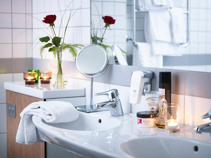 Bathroom 2, Hotel Terraza, Ljungby