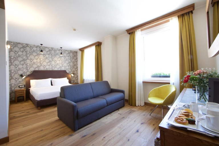 Bedroom 3, Duca D'Aosta, Treviso