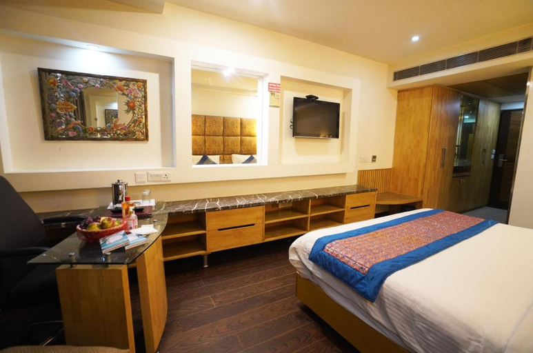 Bedroom 2, Airport Hotel Grand Delhi, Delhi