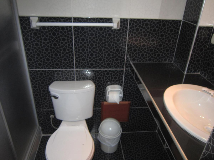 Bathroom, Hotel PLAZA - Trujillo, Trujillo