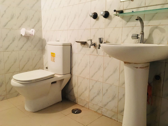 Bathroom 2, White Hall Guest House, Noakhali