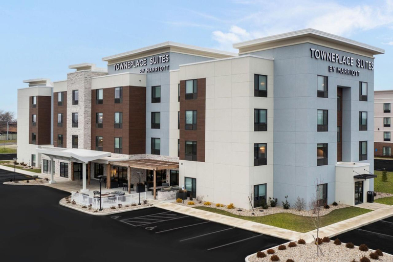 Exterior & Views 2, Towne Place Suites, Dauphin